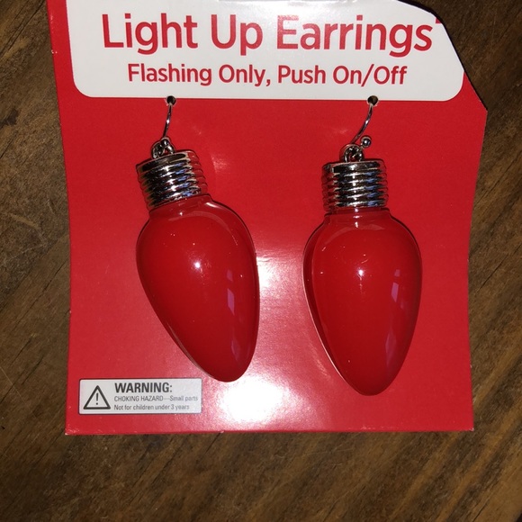 Flashing Christmas Earrings🎅🎄 - Picture 4 of 10